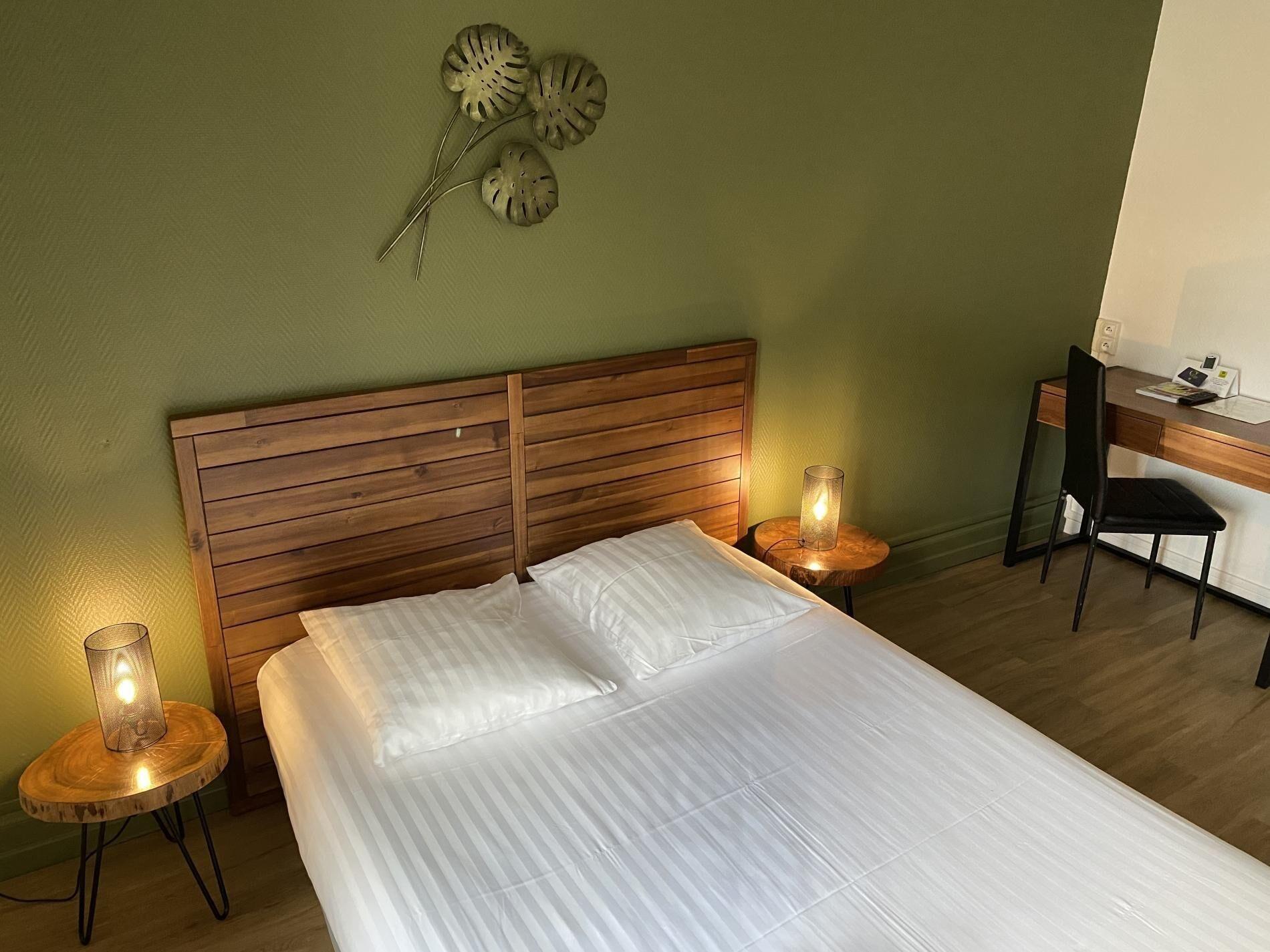 Logis Hotel Du Cirque Troyes Centre Historique Εξωτερικό φωτογραφία