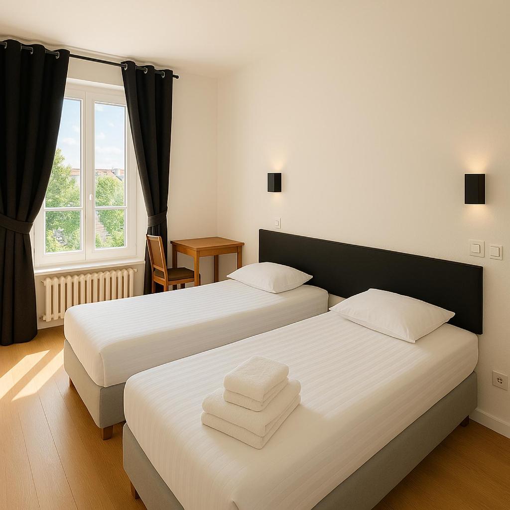 Logis Hotel Du Cirque Troyes Centre Historique Εξωτερικό φωτογραφία