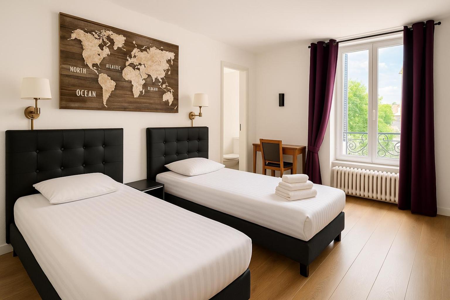 Logis Hotel Du Cirque Troyes Centre Historique Εξωτερικό φωτογραφία