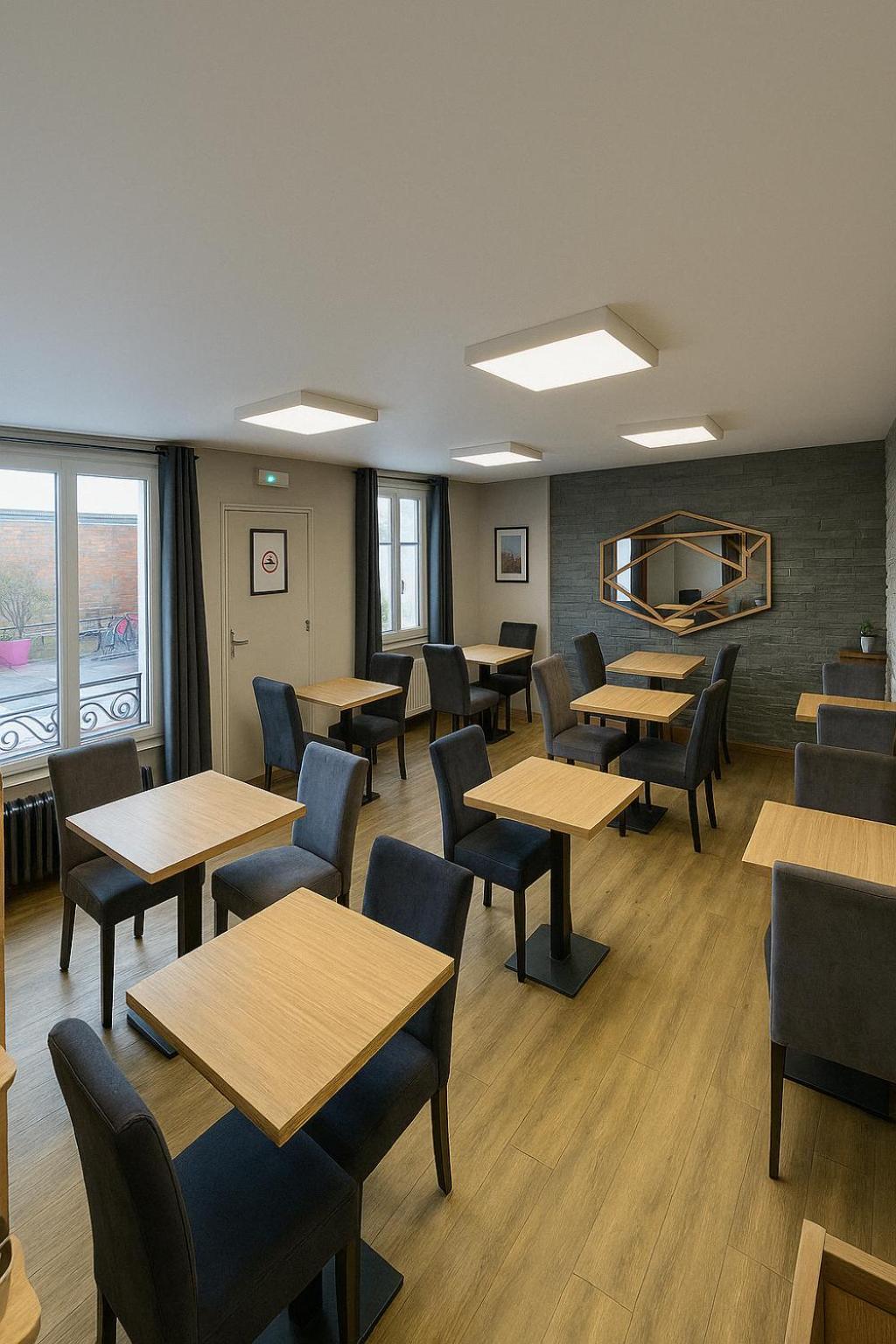 Logis Hotel Du Cirque Troyes Centre Historique Εξωτερικό φωτογραφία
