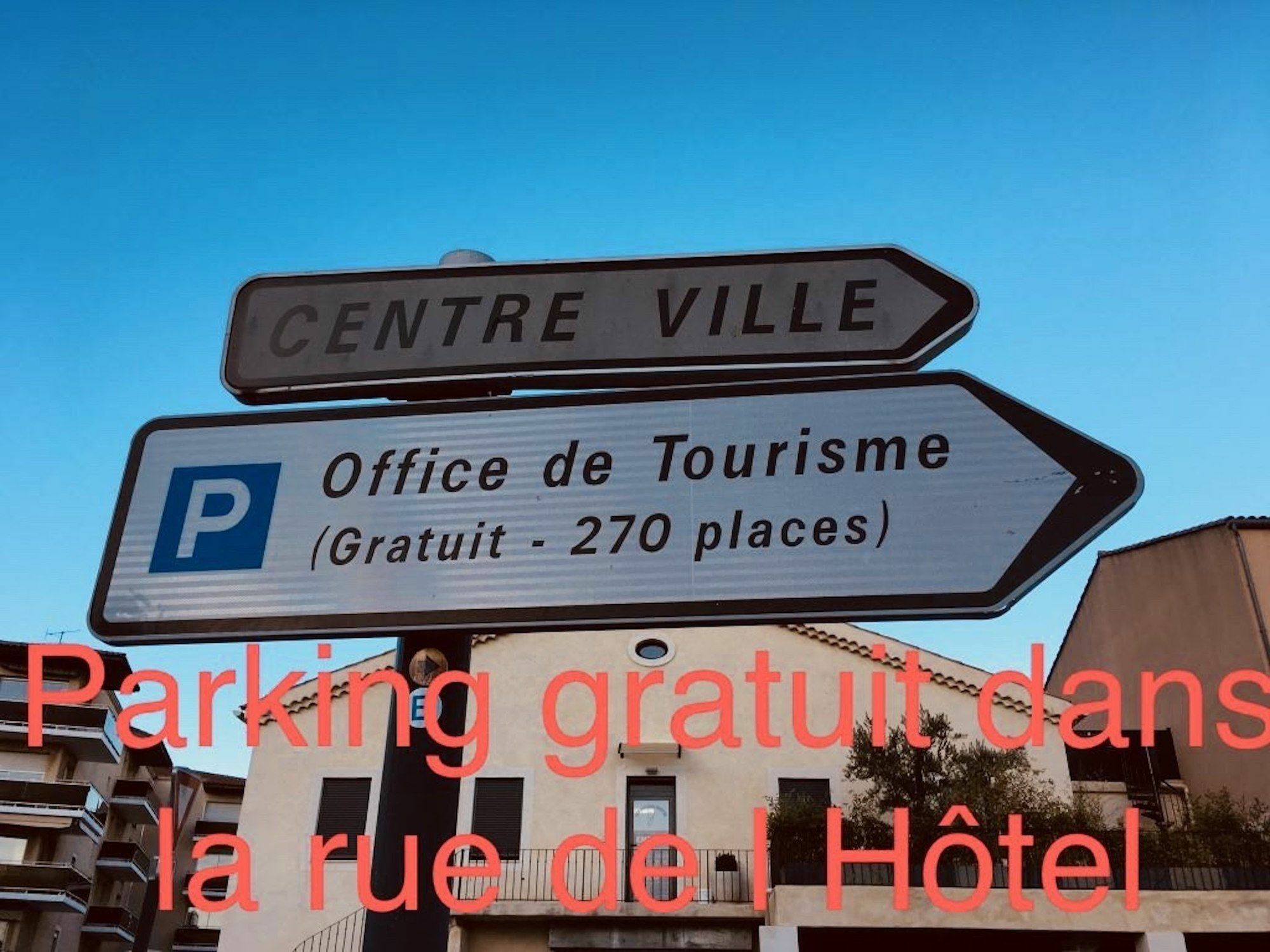 Logis Hotel Du Cirque Troyes Centre Historique Εξωτερικό φωτογραφία