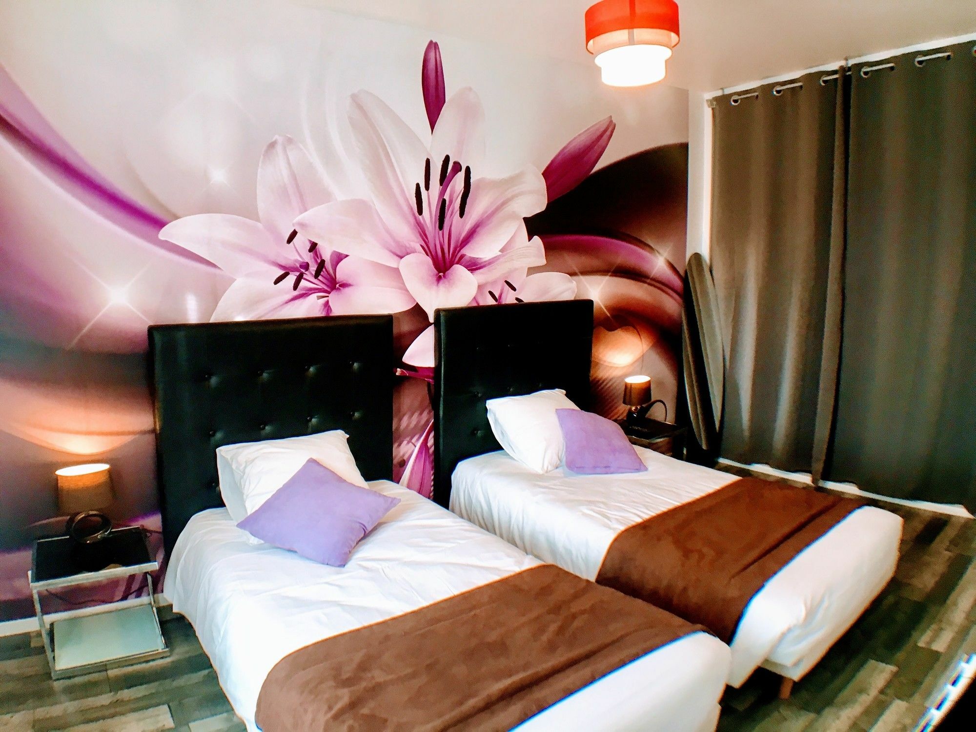 Logis Hotel Du Cirque Troyes Centre Historique Εξωτερικό φωτογραφία
